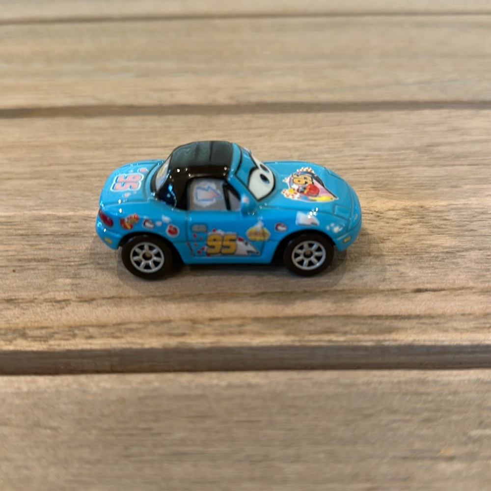 Disney Pixar Cars from the Dinoco Mia Tia Set (just one car) - Picture 3 of 3